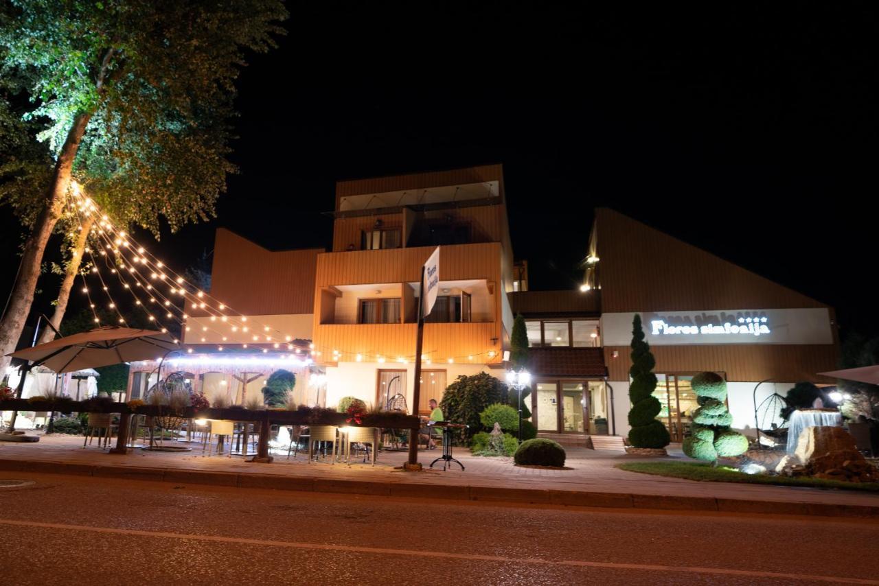 Floros Simfonija Otel Šventoji Dış mekan fotoğraf