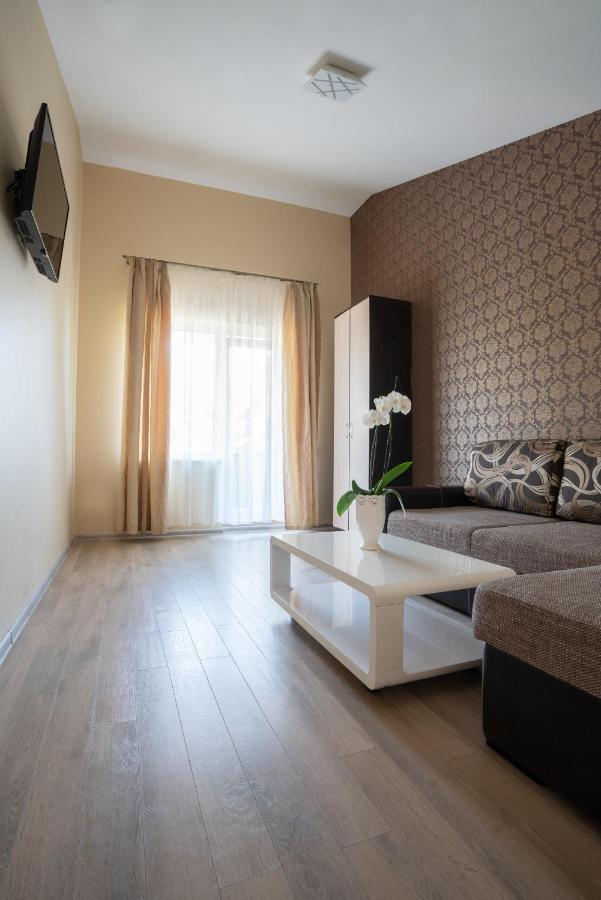 Floros Simfonija Otel Šventoji Dış mekan fotoğraf