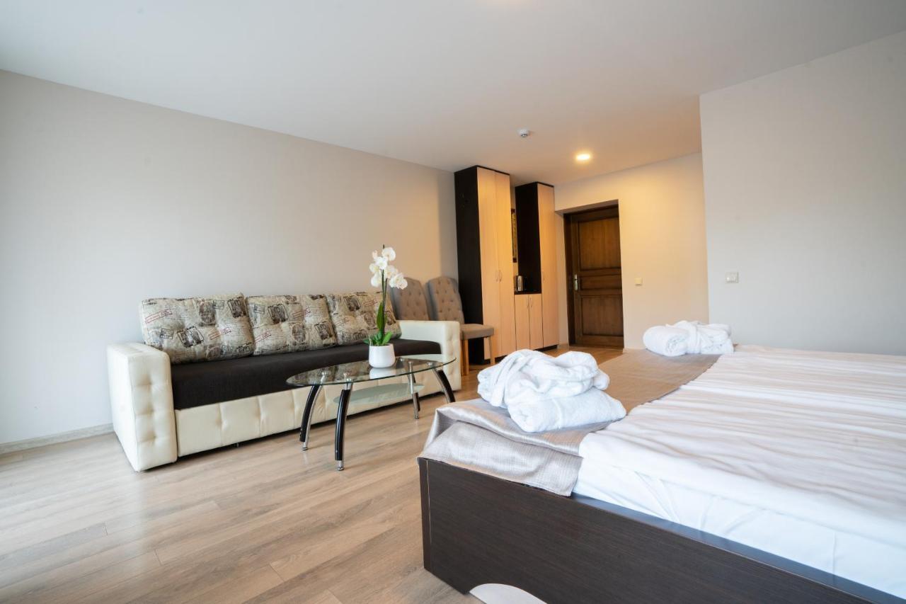 Floros Simfonija Otel Šventoji Dış mekan fotoğraf