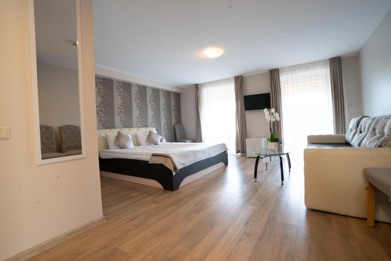 Floros Simfonija Otel Šventoji Dış mekan fotoğraf
