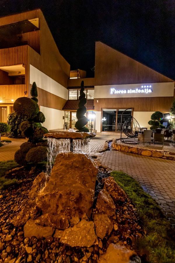 Floros Simfonija Otel Šventoji Dış mekan fotoğraf